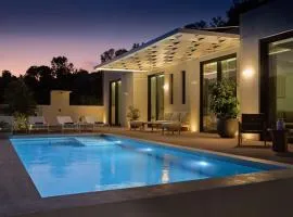 Villa Zeta by Villa Select