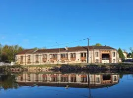 le relais Perrusson, Bed and breakfast à la tuilerie