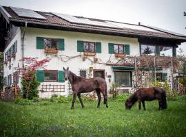 Ferienwohnungen Eisele "Die mit dem Pferd", hotell i Bad Feilnbach
