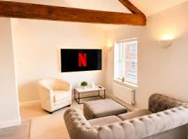 Modern Apartment in the Heart of Bourne | Sleeps 4