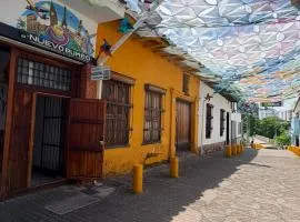 Nuevo Rumbo San Antonio Hostal - FREE WiFi, coffee & tea, patio & shared lounge