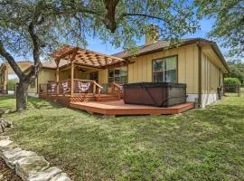 Rocky Creek Lodge w Private Hot Tub and Yard