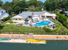 Hamptons Waterfront - Shinnecock Bay, хотел в Хамптън Бейс