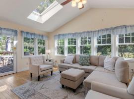 Great location dog friendly Central AC, hotel a Chatham