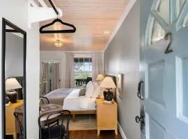 Historic Riverview Inn Two