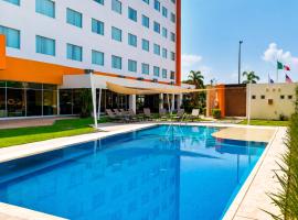 Hampton Inn & Suites by Hilton Paraiso, khách sạn ở Paraíso