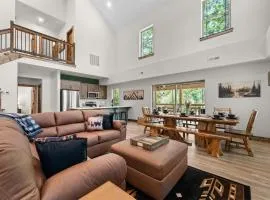 LakeSides Retreat with Amenities