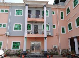 MF Supreme Hotels and suites, hotelli kohteessa Ikorodu