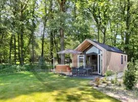 Tiny House 10 Met Hottub
