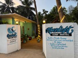 Moonlight surf hostel, hotelli Arugamissa