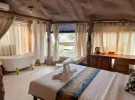 OXY Cave Homestay Mũi Né