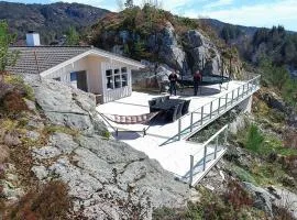12 person holiday home in Fitjar