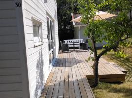 Guesthouse in beautiful Höllviken, khách sạn ở Höllviken