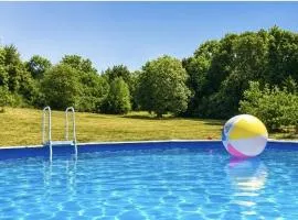 Villa avec piscine privée près de Montgivray, 120 m²