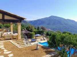 Loup Castel Boutique Hotel B&B