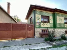 Golyafeszek Vendeghaz