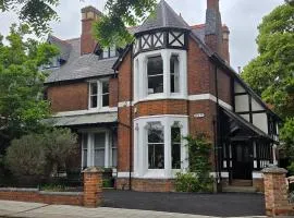 The Limes Apartments & Rooms inc Hot Tub