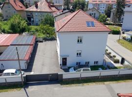CASA BOX PREMIUM free garage, hotel v Mariboru