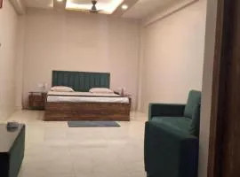 Om Hotel