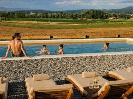 Resort Village Majer - SPA & Glamping, hotell sihtkohas Gradac