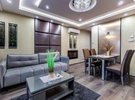 Royal Apartments Hotel Kecskemét: Kecskemét şehrinde bir otel