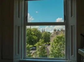 Flat 4, 2 Victoria Street