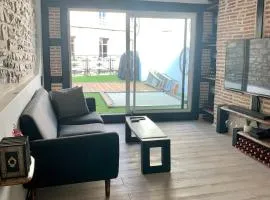 Grand duplex avec terrasse centre historique