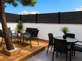 סוויטת גן ליד הים, hotel a Qiryat Yam