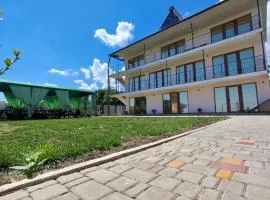 Гостинний дім "Алмаз"