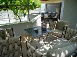 Old Bazaar Balcony Villa