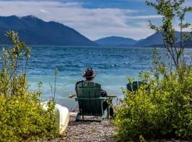 Walsh Cottage on the shores of Lake McDonald