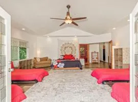 Heavenly Hawaii Retreat Home near Hilo and Ocean and Waterfalls