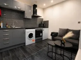 1 Bedroom Luxury Serviced Flat, BD1 Picadilly