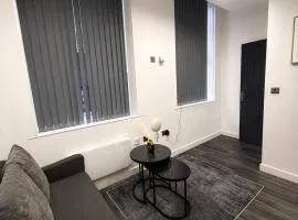 1 Bedroom Luxury Serviced Flat, 24hr Check in WiFi Netflix Washer Fully Equipped
