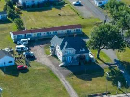 Silver Lining Inn and Motel