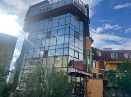 Hotel Tiver, hotelli kohteessa Cîmpia Turzii