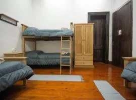 Pensión en excelente ubicación Habitación compartida o privada