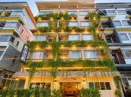 The Rock Patong Comfort Stay