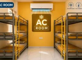 Homies Homestay Boys Hostel