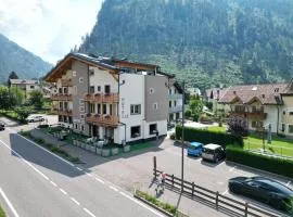 Liz Hotel & Apartments