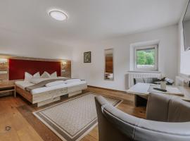 Landhaus Waldesruh, hotel v destinaci Oetz