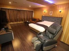 Town Hotel 41