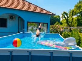 Villa PeSa - Premium Luxury Resort with Pool & Spa, hotel u gradu Podgorica