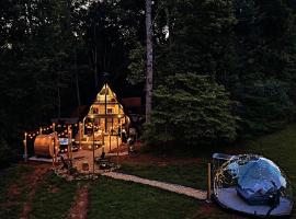 A-Frame, Hot Tub, Sauna, Geodome, Firepit, Blue Ridge, hotel v destinácii Morganton