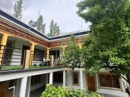 Deldan guest house