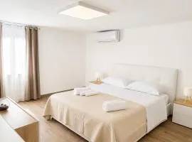 Palazzo Solera Rooms