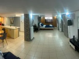 Spacious Studio Near Athens Airport and beach at Porto Rafti