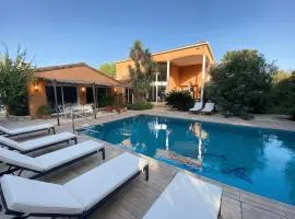 Villa Exotique, Luxueux, Piscine, Calme, Parking