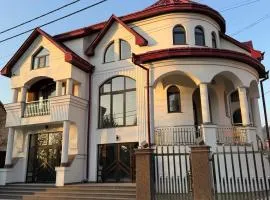 HOTEL CRYSTAL Solotvino