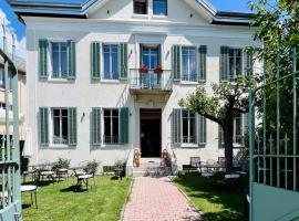 Villa Lorenzo Chambres & Restaurant Barcelonnette Hotel, khách sạn ở Barcelonnette